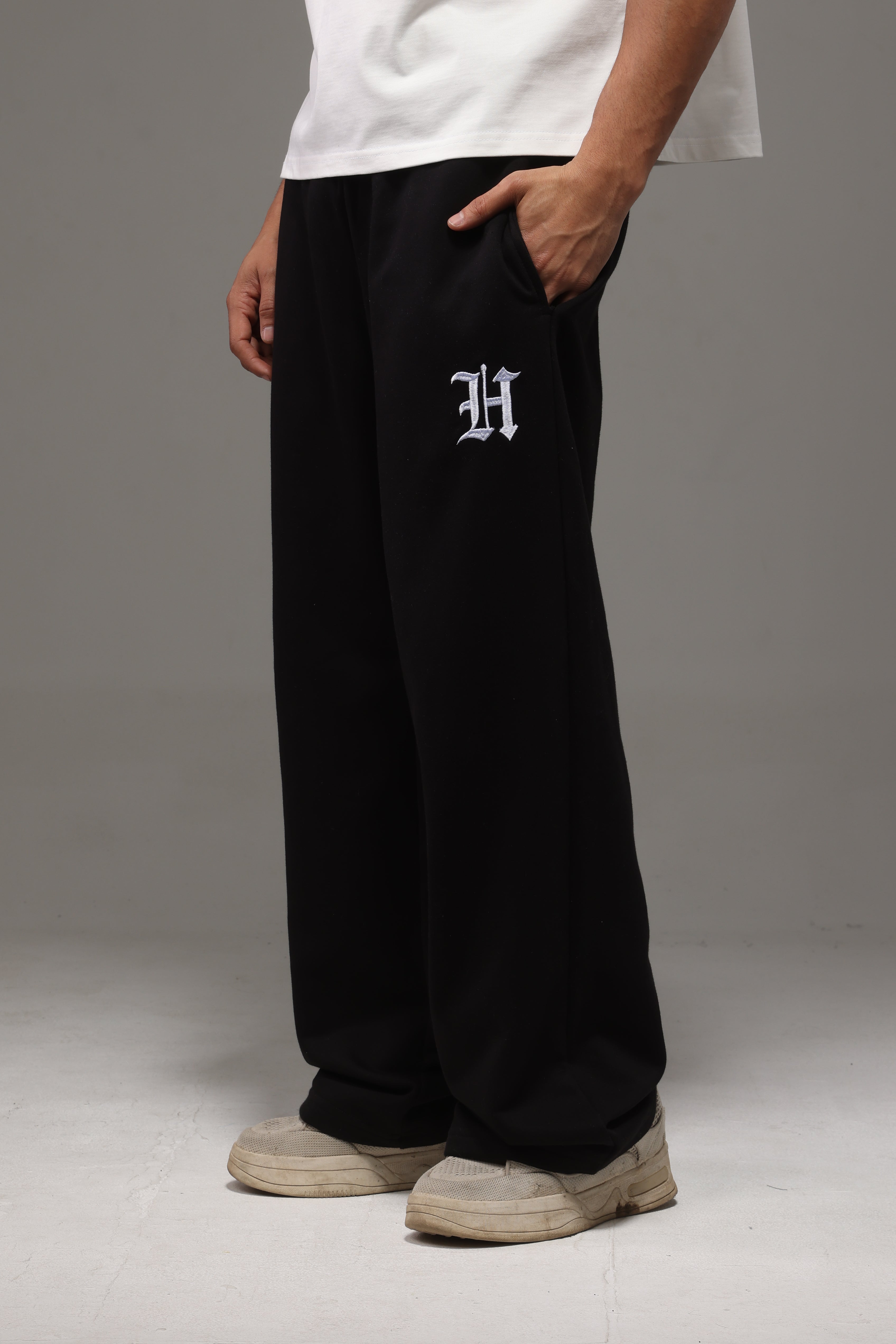 Haakon Gothic SweatPants
